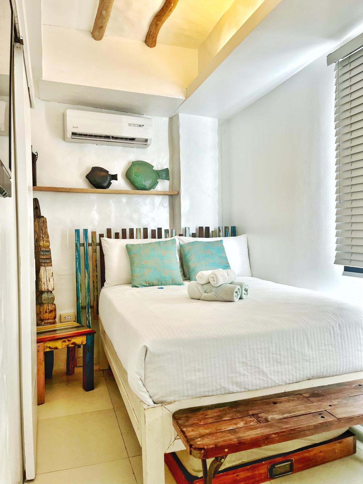 Lugar Bonito Hotel Balabag  Экстерьер фото