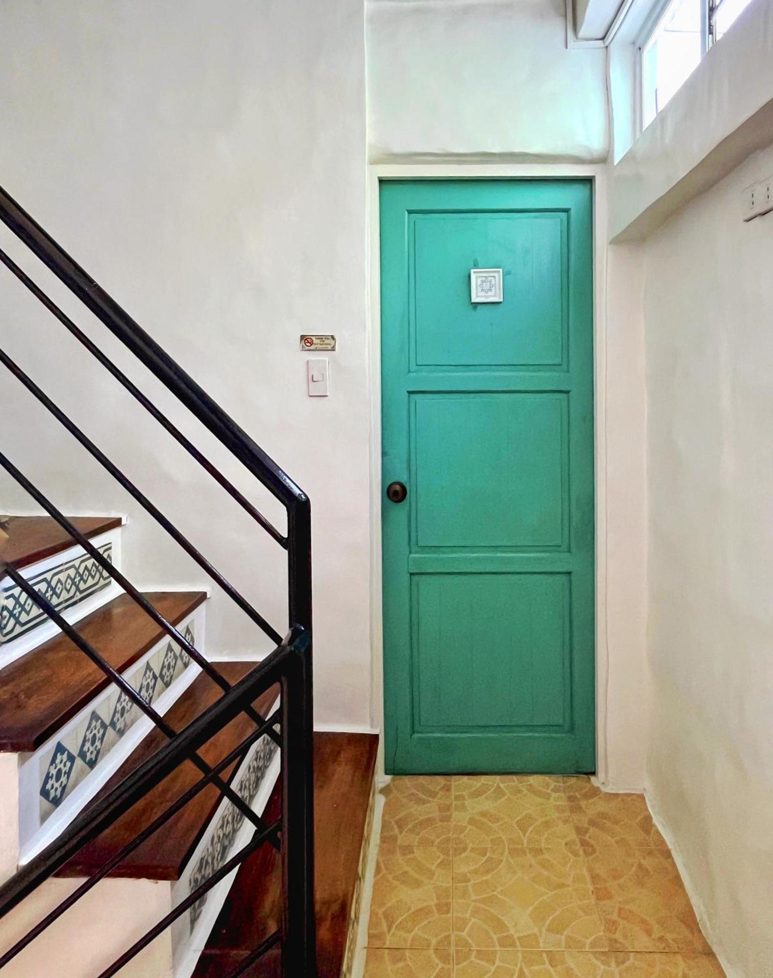 Lugar Bonito Hotel Balabag  Экстерьер фото