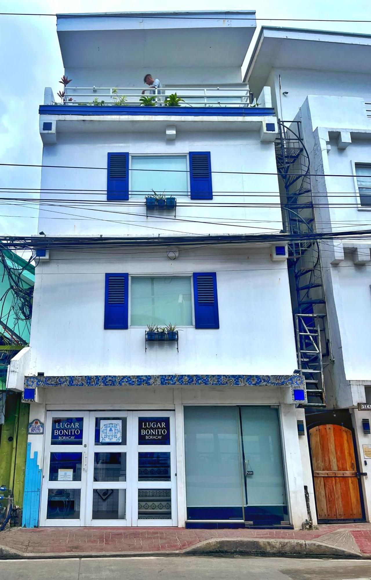 Lugar Bonito Hotel Balabag  Экстерьер фото