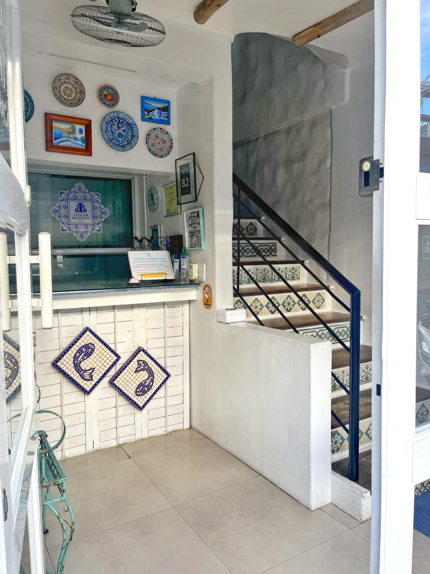 Lugar Bonito Hotel Balabag  Экстерьер фото